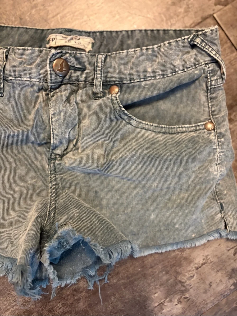 Free People Frayed Hem Women's Denim Shorts - Blue